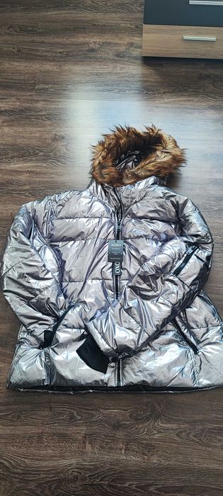 Продавам ново яке 2хл