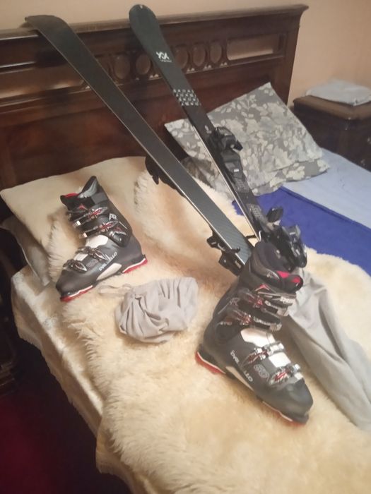 Лыжная обувь и ботинки