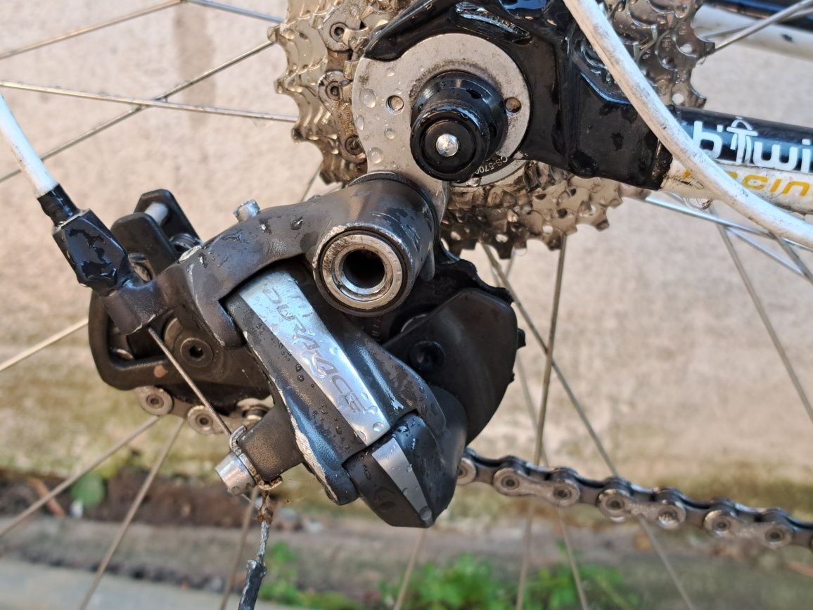 Cursiera Btwin linie Shimano Ultegra 6700