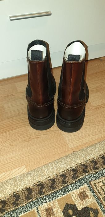 Ghete bărbați - piele, marca Zara, mărimea 42, noi