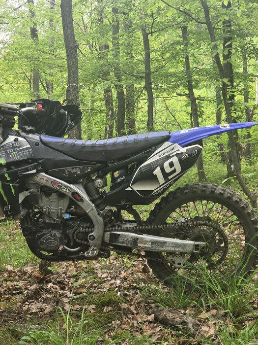 Vând Yamaha 450 2013