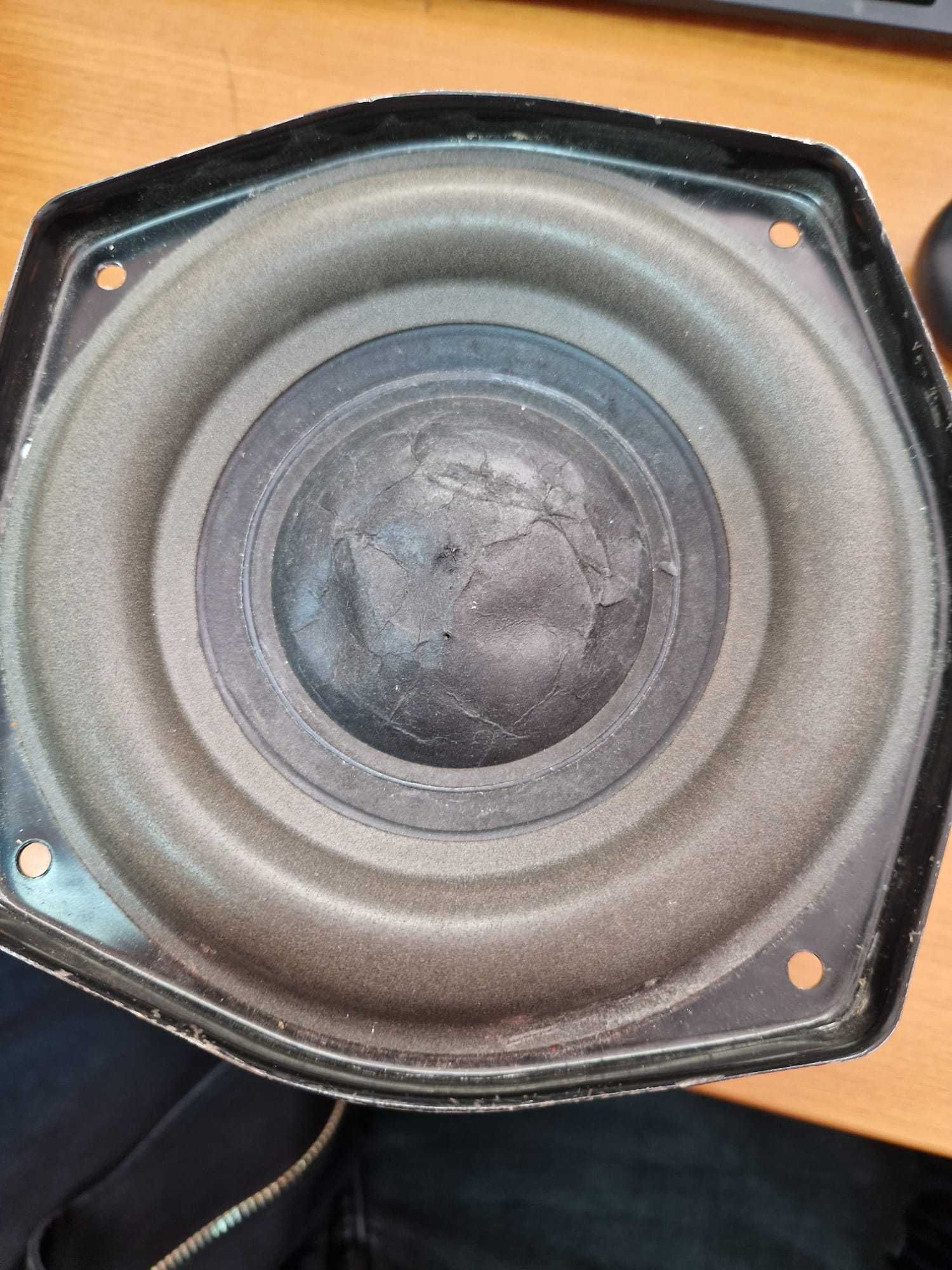 Boxa  subwoofer  BMW Z4  Hi-Fi