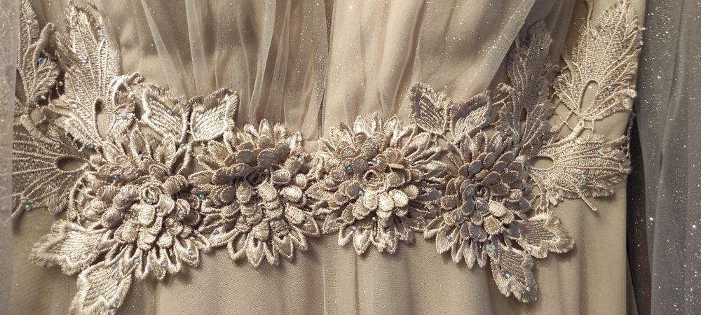 Rochie lunga bej cu sclipici in degrade