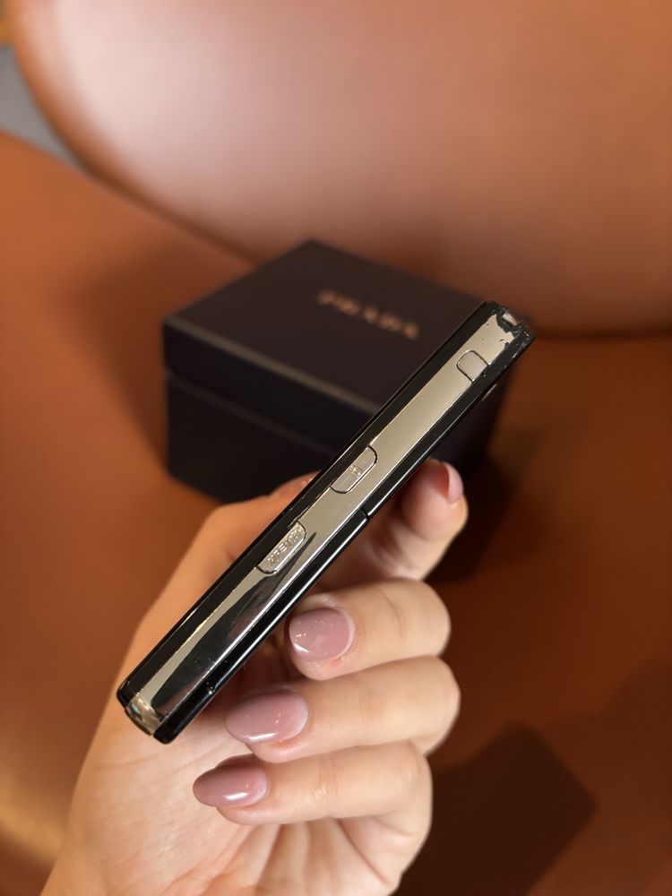 LG Prada телефон