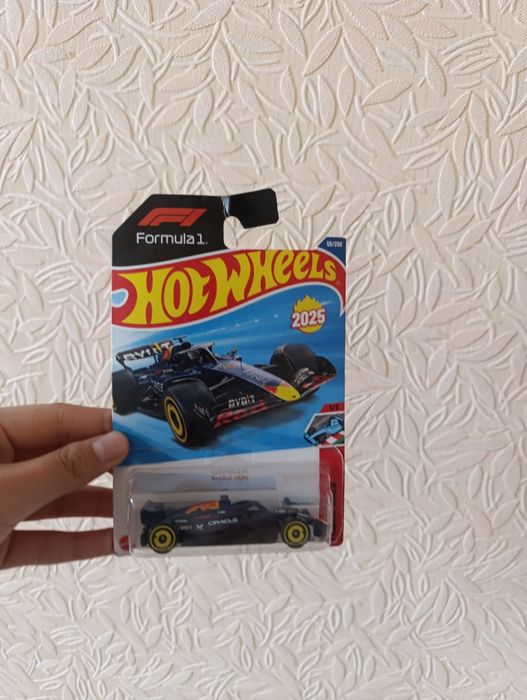 Formula 1 red bull oracle 1/64