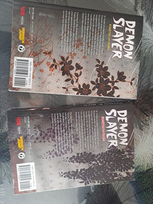 Продавам манга Demon Slayer vol 1 и 2