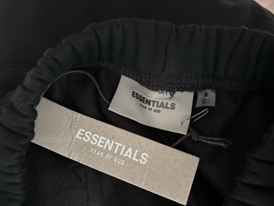 pantaloni de trenning essentials