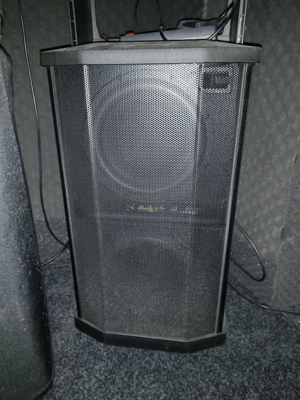 Vand Sistem Bose 2 x Boxa Array F1 812 + 2 x Bass Bose F1