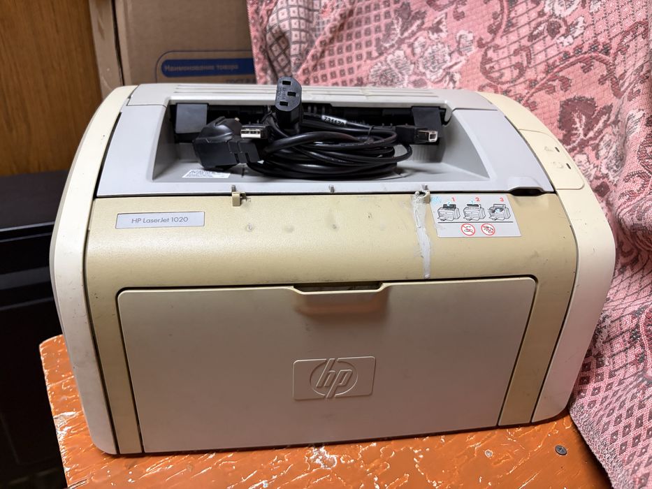 Лазерный принтер Laser jet hp 1020