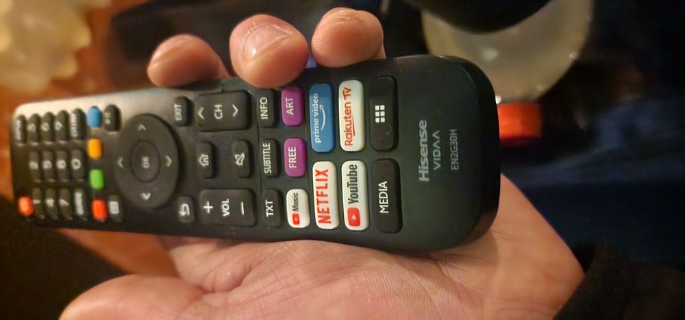 Vând televizoare defecte doar smart