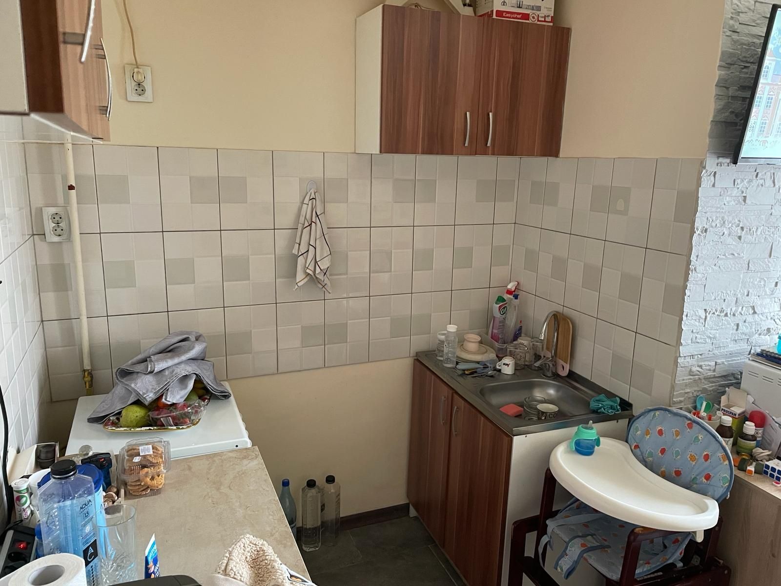 Vând Apartament etaj1 Tineretului.