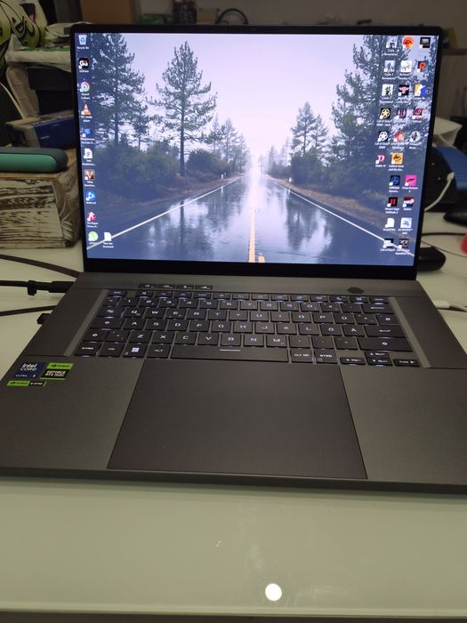 Asus rog zephyrus g16 rtx 4090