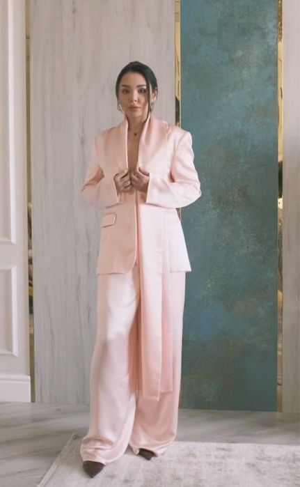 Продаю костюм двойка