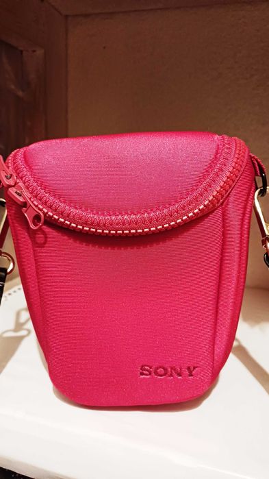 Camera foto Sony ZV1 + Geantă Sony CADOU – Desigilată, dar NEFOLOSITĂ!