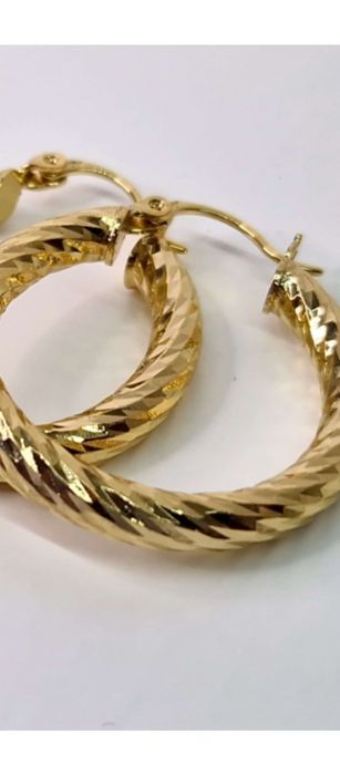 Cercei placați cu aur noi