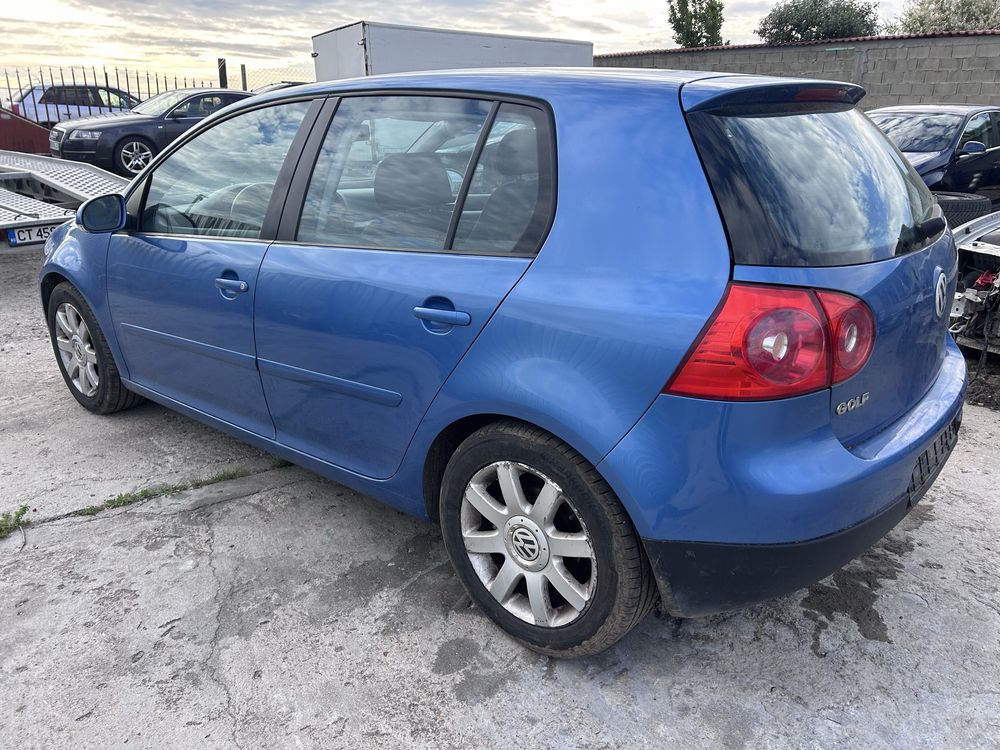 Vw Golf 5 1.6 fsi На части