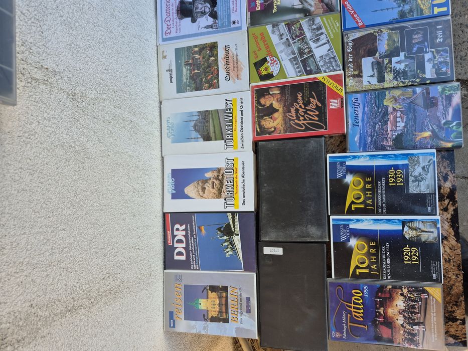 Vând 53 casete video VHS originale colectie filme,povesti& Documentare