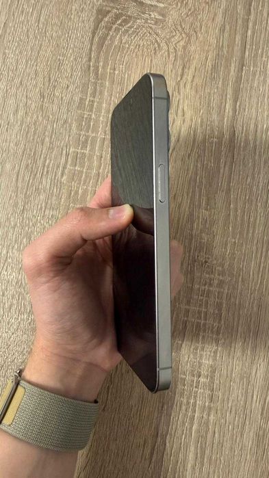 Iphone 15 Pro Max Natural Titanium 256 GB + Husa Iphone Silicon Orange