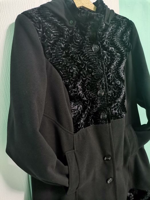 Ново, стилно дамско палто