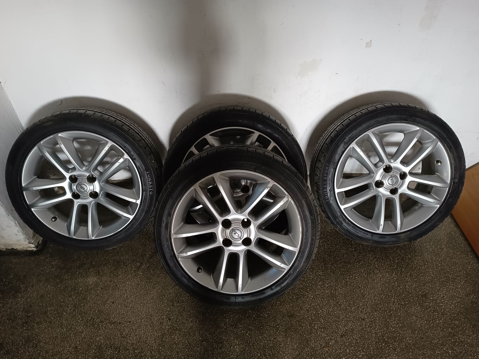 Jante originale Opel 215/45 R17 (vara)