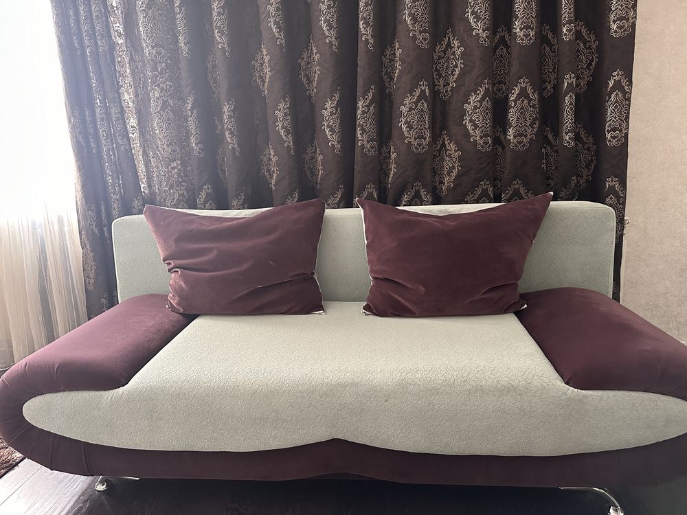 Продам диван-софа + 2 подушки