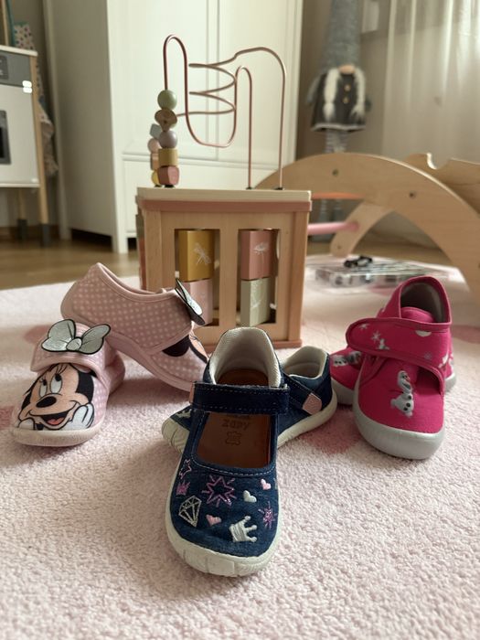 Пантофи размер 24 и 25