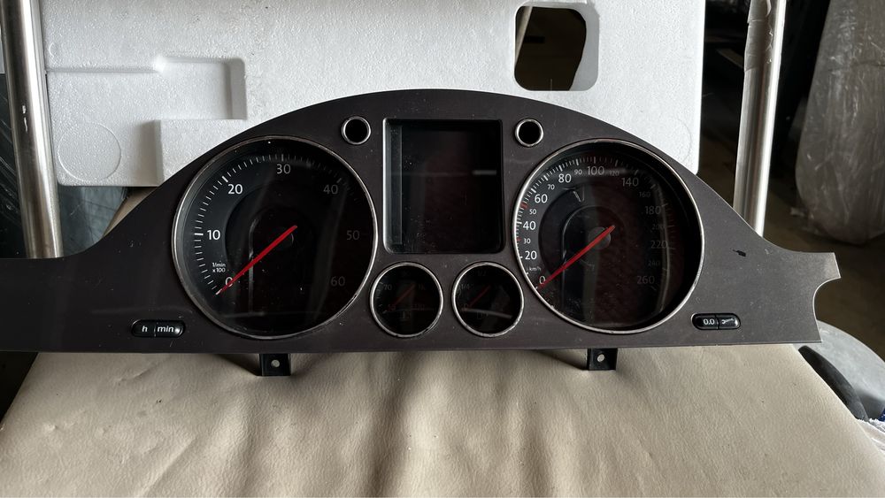 3 броя километраж VW Passat B8 B6 (2005-2010)