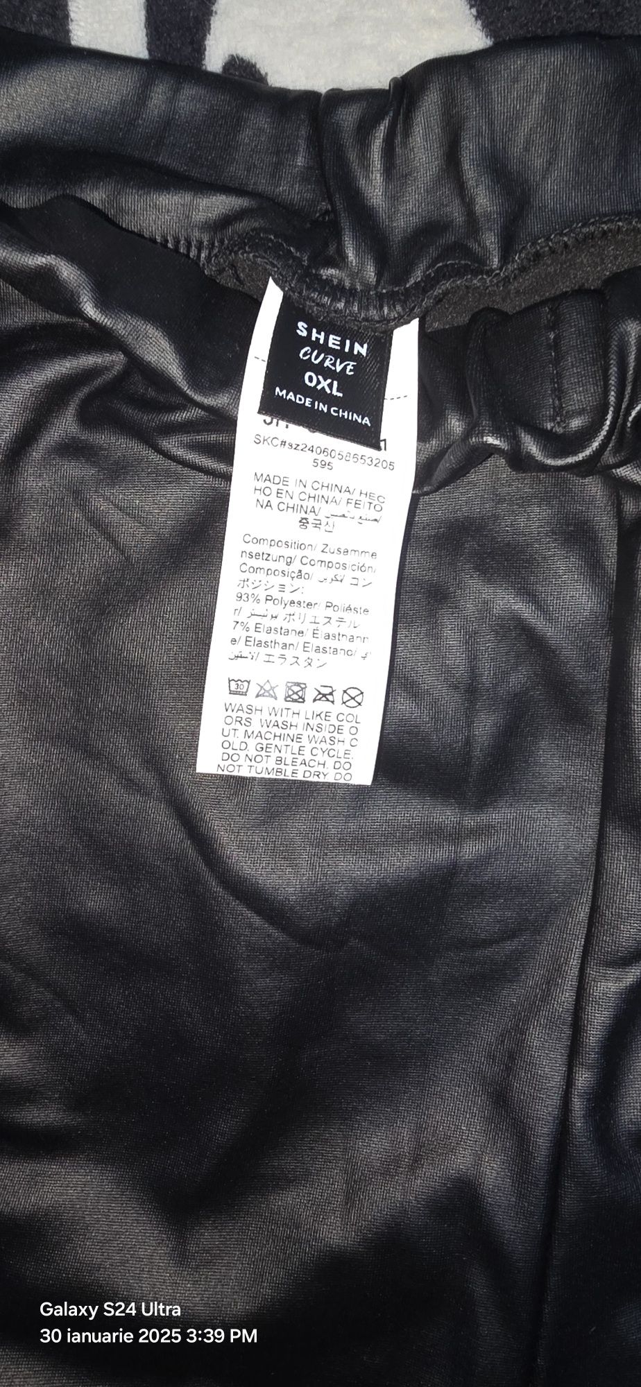 Pantalonii colanti