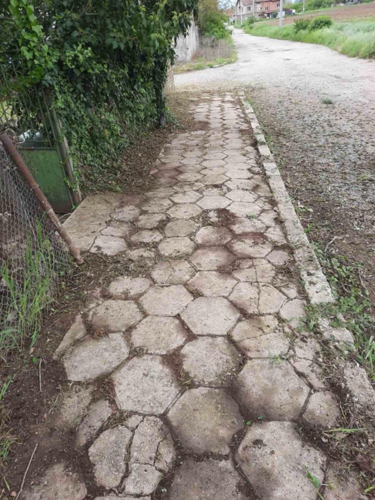 Къща в село Яна, София