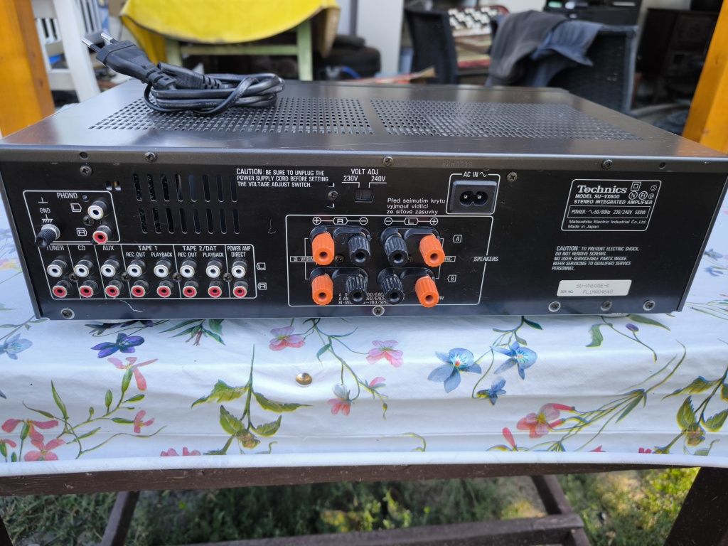 Vând amplificator Technics SU-VX600