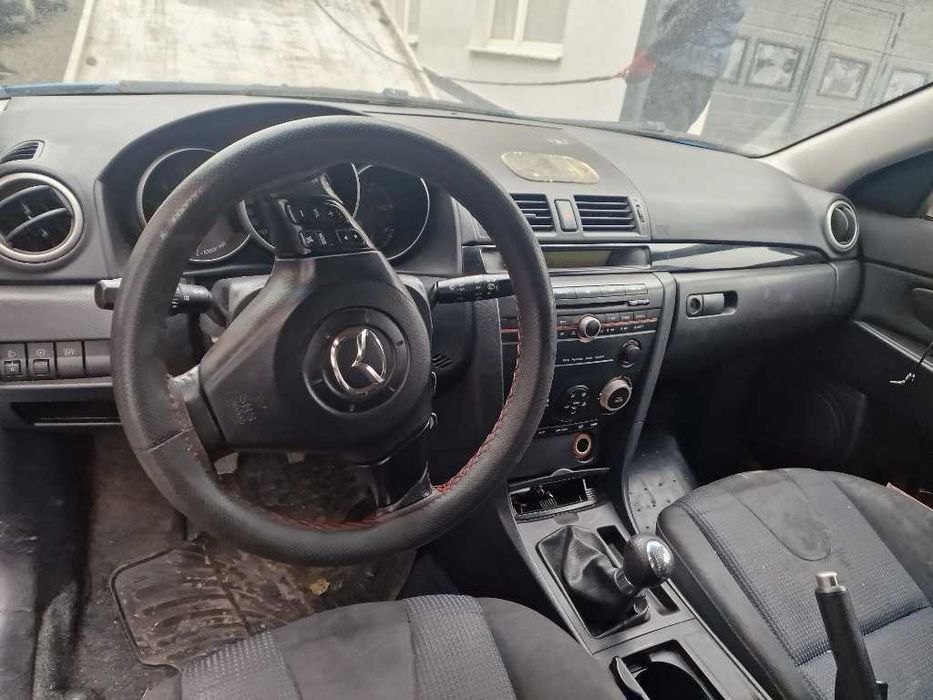 Dezmembrez Mazda 3 1.6 diesel 80KW an 2005 volan stanga