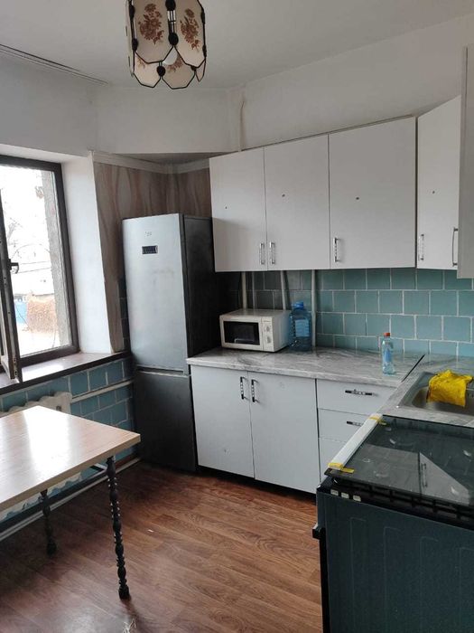 Сдам в аренду 3 комнатную квартиру