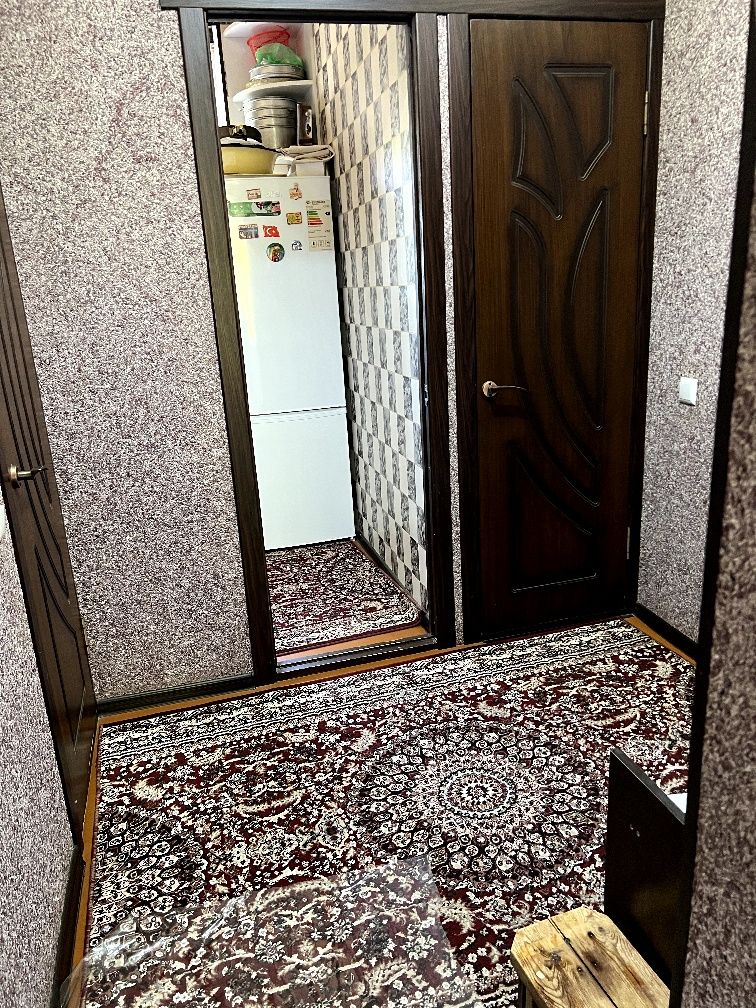 Чирчик шахри Саодат кучаси 30-уй 13-хонадонда 3 хонали уй сотилади.