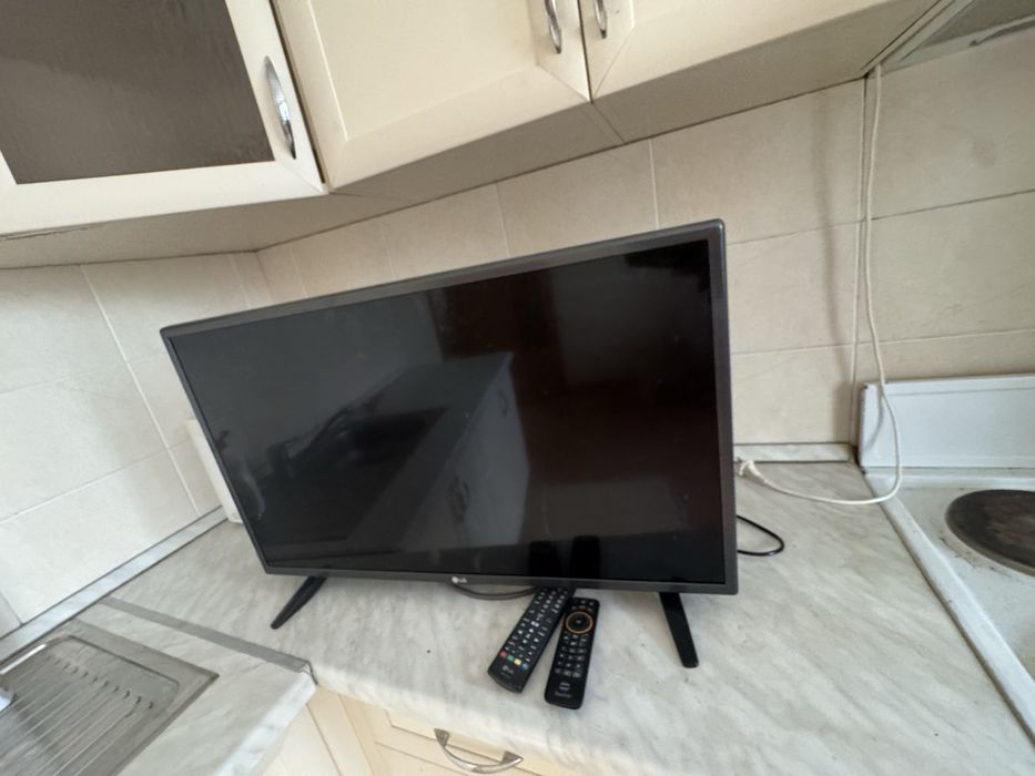 Телевизор в рабочем  состоянии