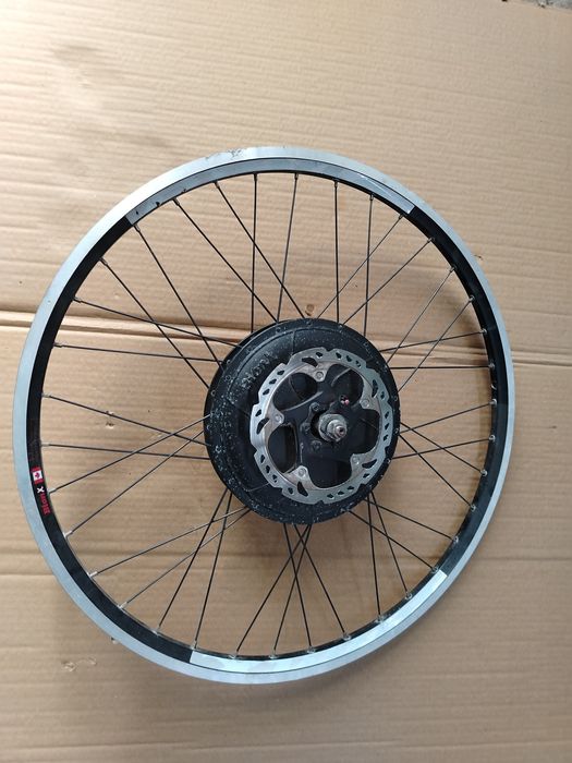 Roata de bicicleta cu motor electric 48v