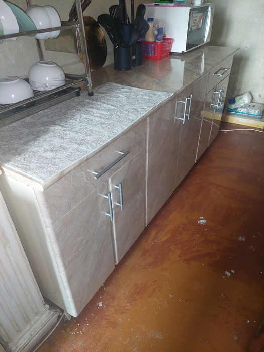 Кухонная тумба. СРОЧНО!!!