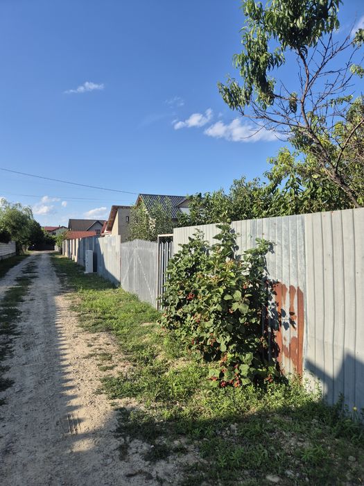 Vand teren intravilan focsani, utilitati