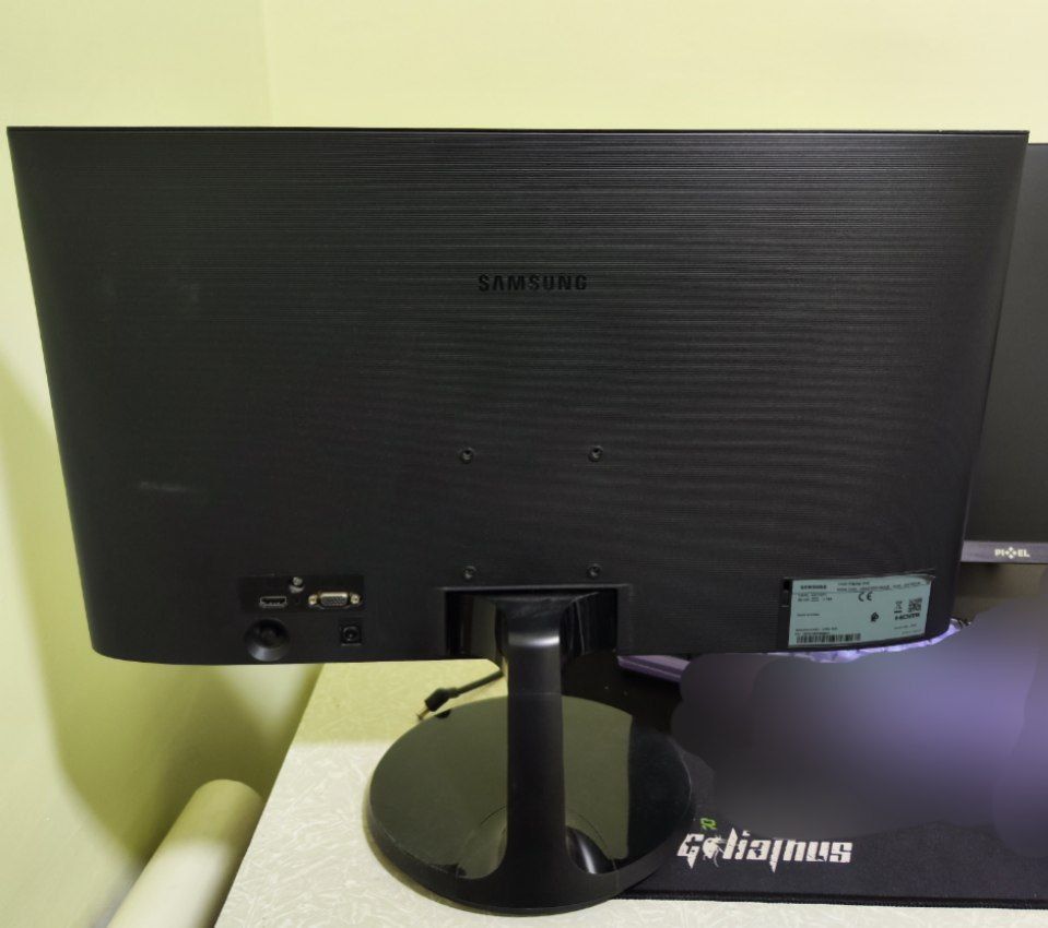 Монитор Samsung 23,5/72 FullHD