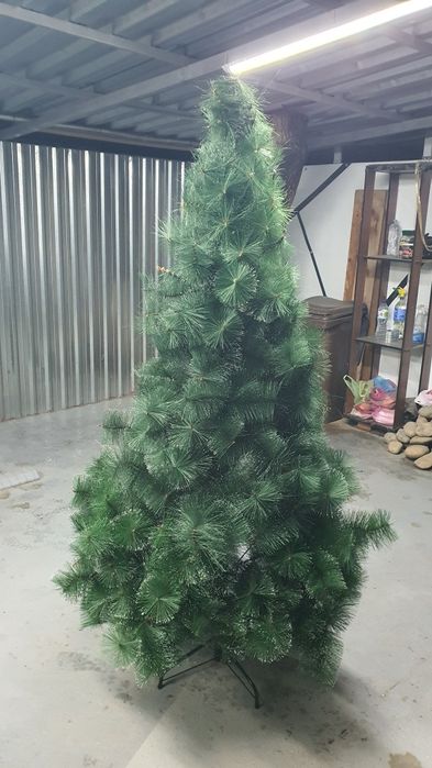 Продам Новогодние шикарные Ёлки 2 шт.