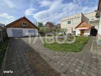 Casa individuala de vanzare teren 972 mp 2 garaje zona Sub Arini Sibiu