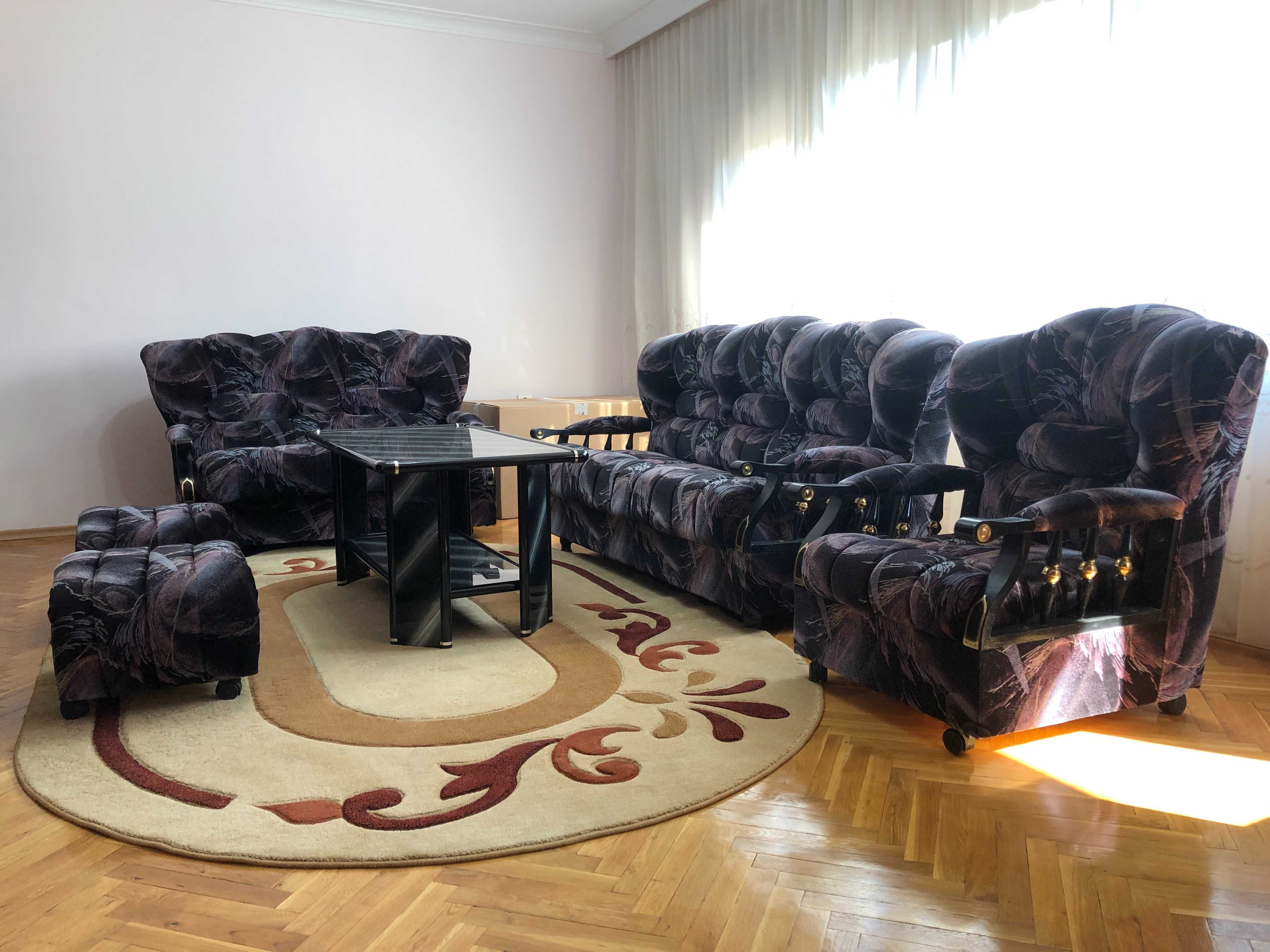 Холно обзавеждане
