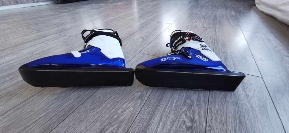 Snowskates Sled Dogs k9