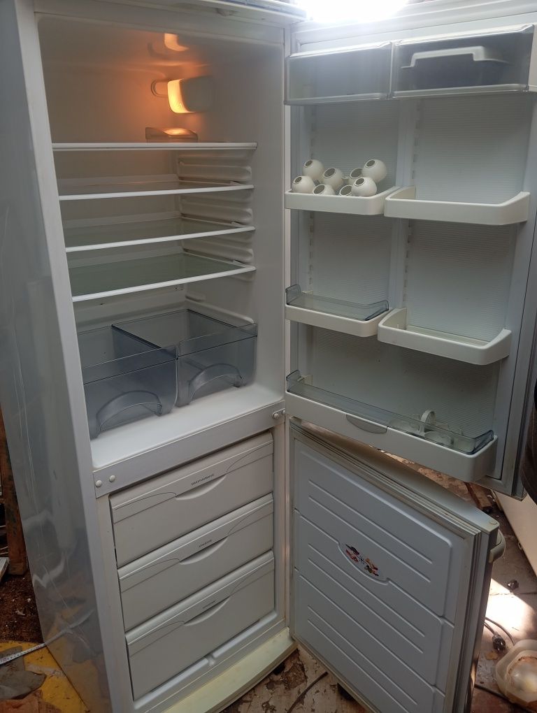Продам холодильник