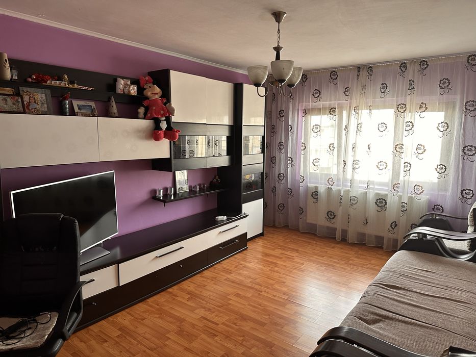 Vand apartament situat in orasul Rovinari strada sporturilor