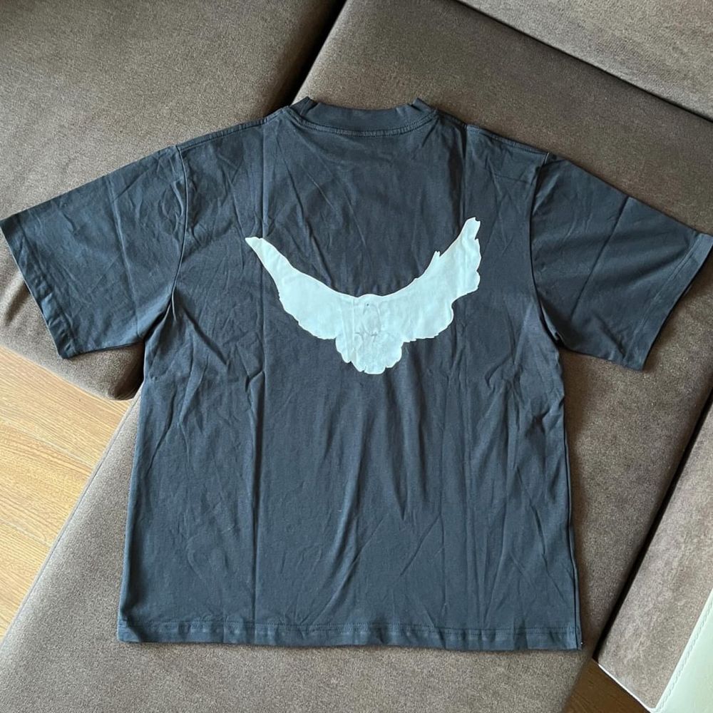 GAP yeezy tee