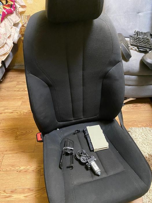 Сиденье от BMW G30
Подойдут на BMW 36-39