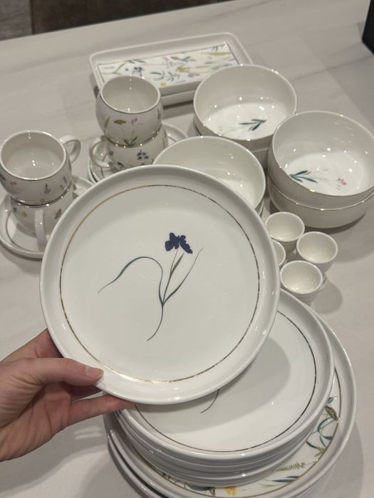 Сервиз чайно столовый