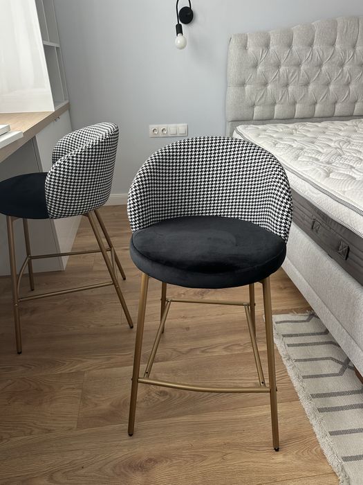 Бар столове плюш 2 бр.