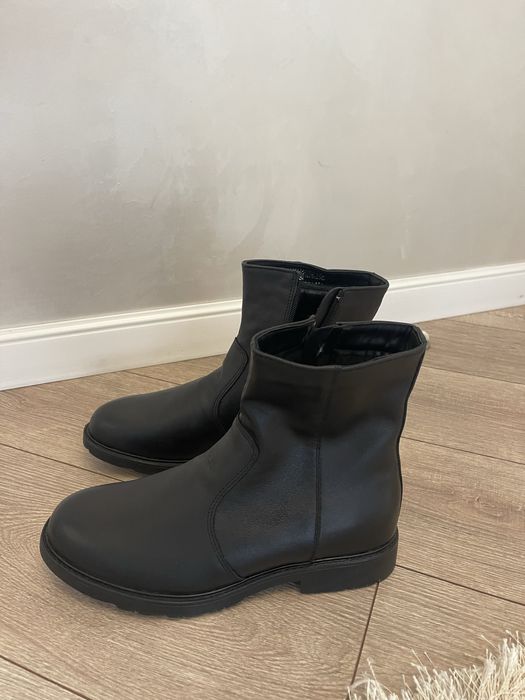 Продам новые зимние ботинки 41 размера