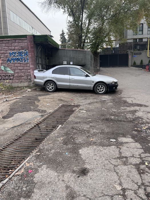 Продается по запчастям галант 8 акула 1.8 gdi(праворулька)